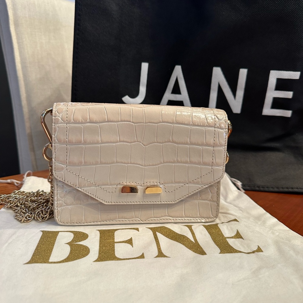 Bene Samuel latte croc new never used